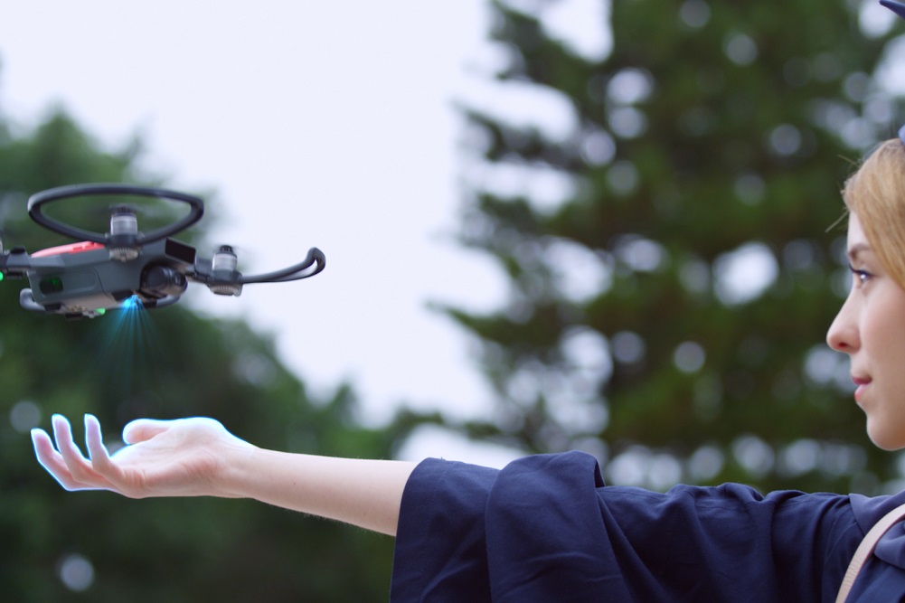 DIJ Spark, il mini drone per i selfie